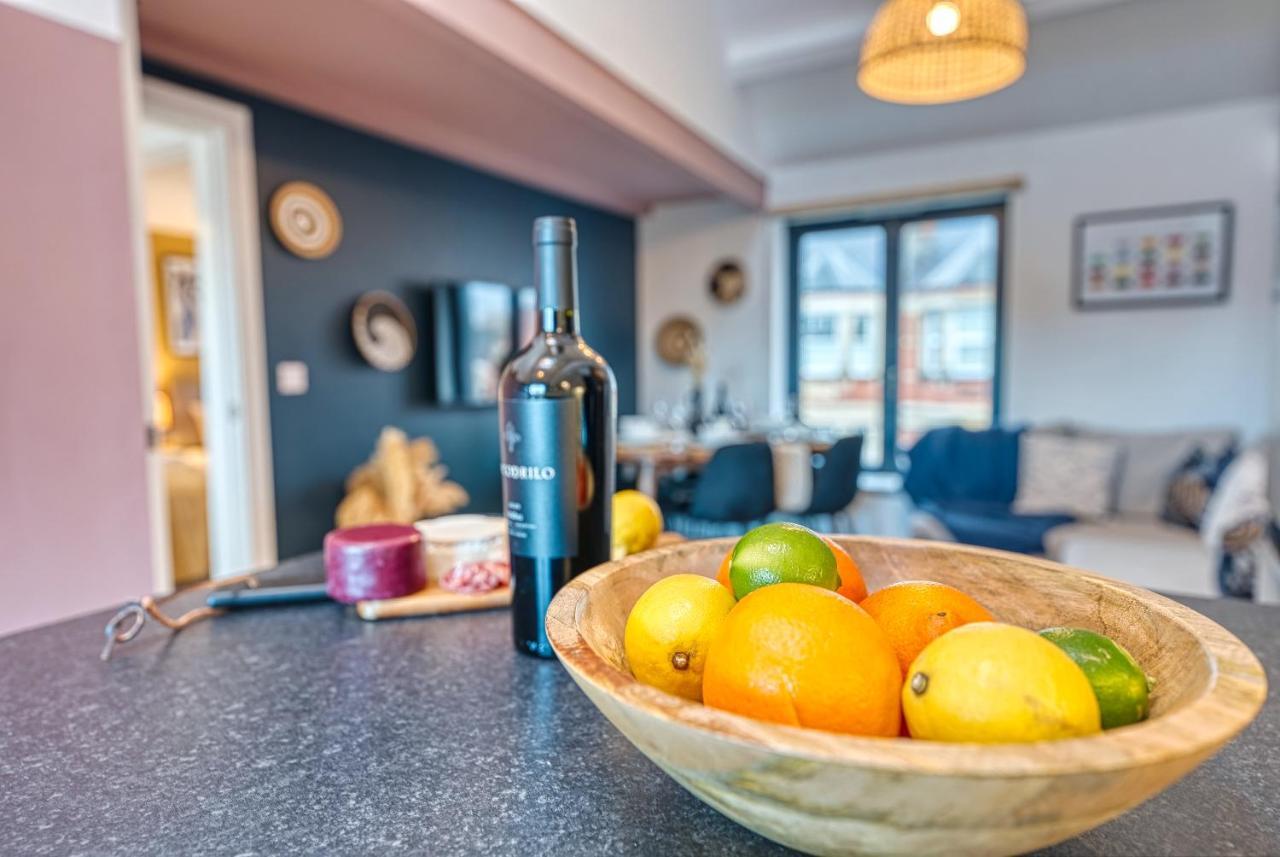 Ashcroft Loft By Timeless Stays - Stunning 3 Bedroom, 2 Bathrooms, Charming Central Apartment Featuring A Balcony Cirencester Zewnętrze zdjęcie